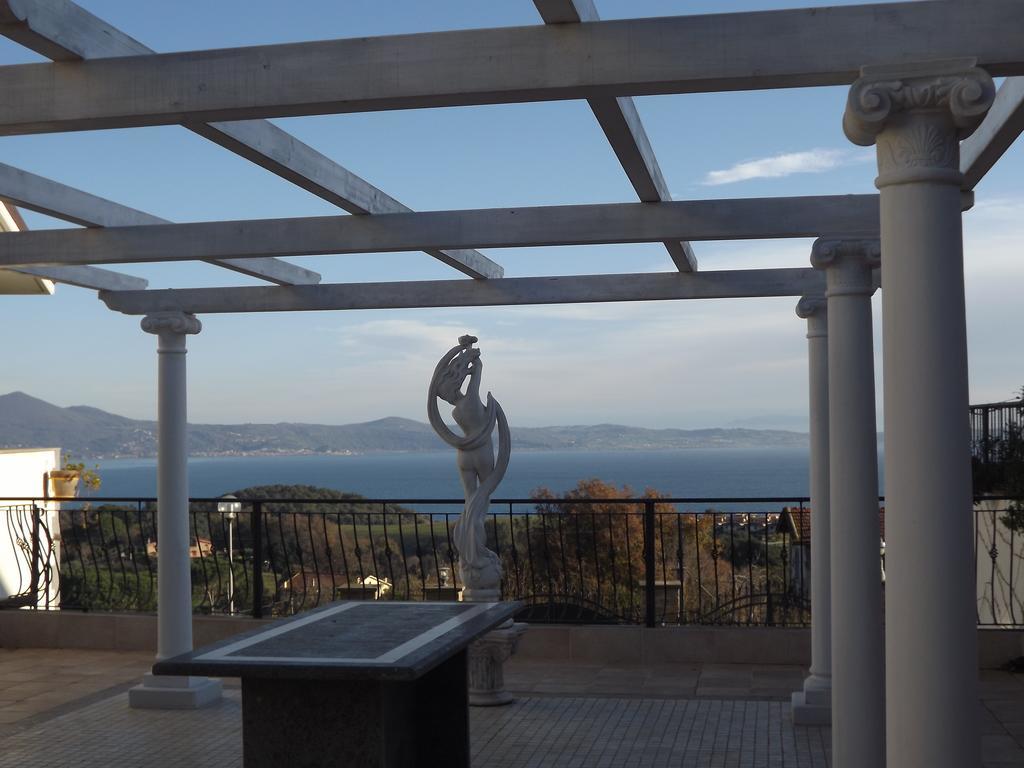 The White Villa Брачано Екстериор снимка