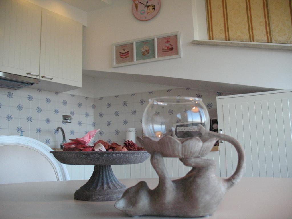 The White Villa Брачано Екстериор снимка