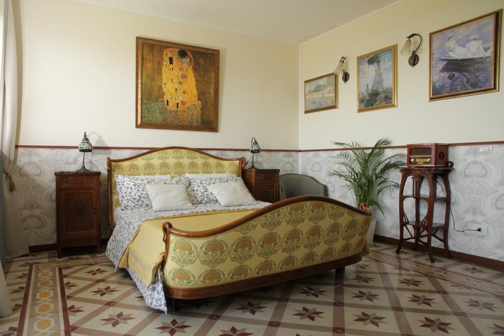 The White Villa Брачано Екстериор снимка